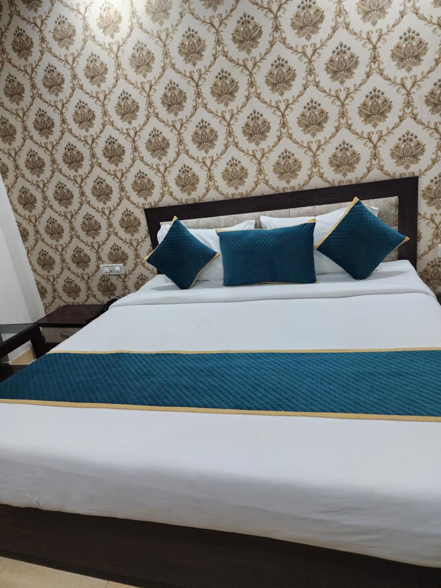 Vk Hotels & Resorts Αμριτσάρ Εξωτερικό φωτογραφία